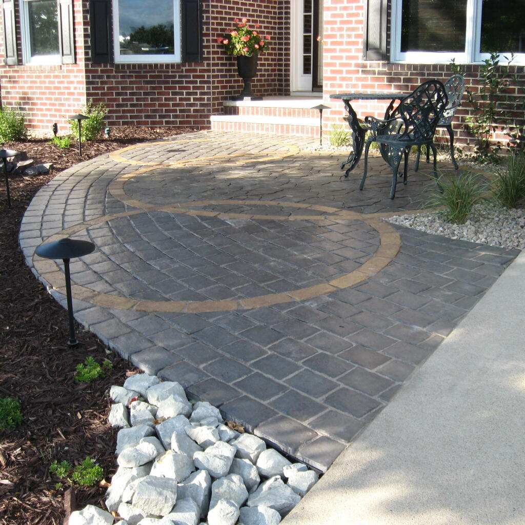 Walkway pavers, rock borders by Sequoia Landscape