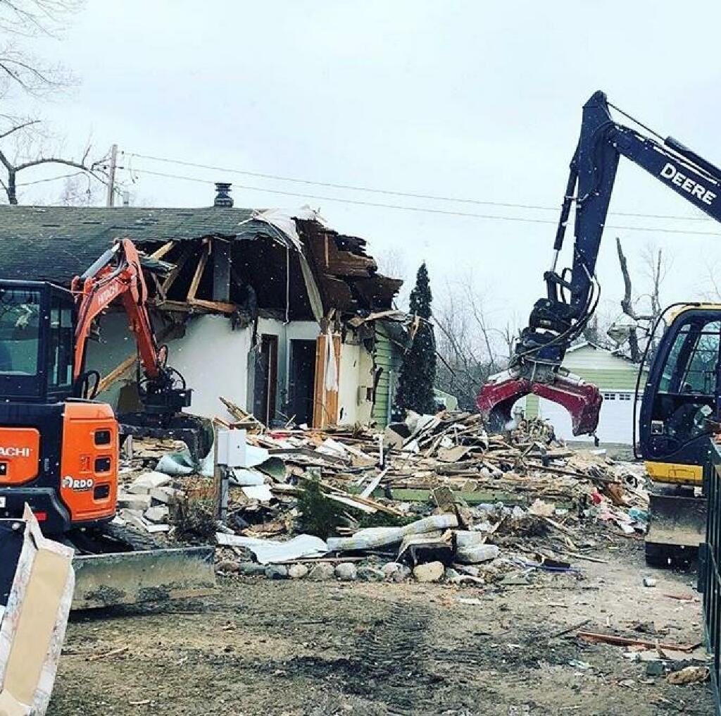 Demolition by Sequoia Landscape
