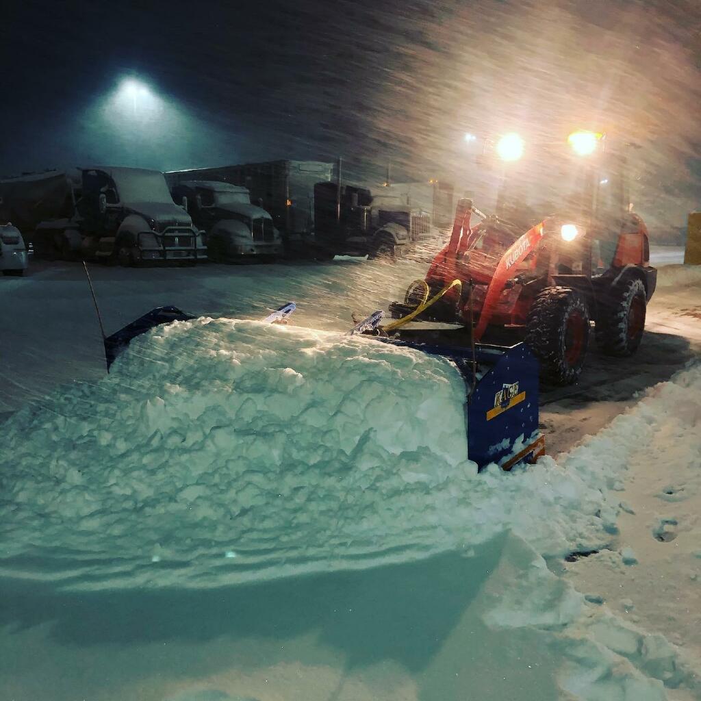 Snow Removal by Sequoia Landscape